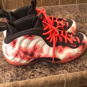 Nike Foamposites size 8 pink,white, & black